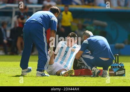  2014 FIFAワールドカップにおけるブラジルの自尊心の傷とサッカーの宗教性